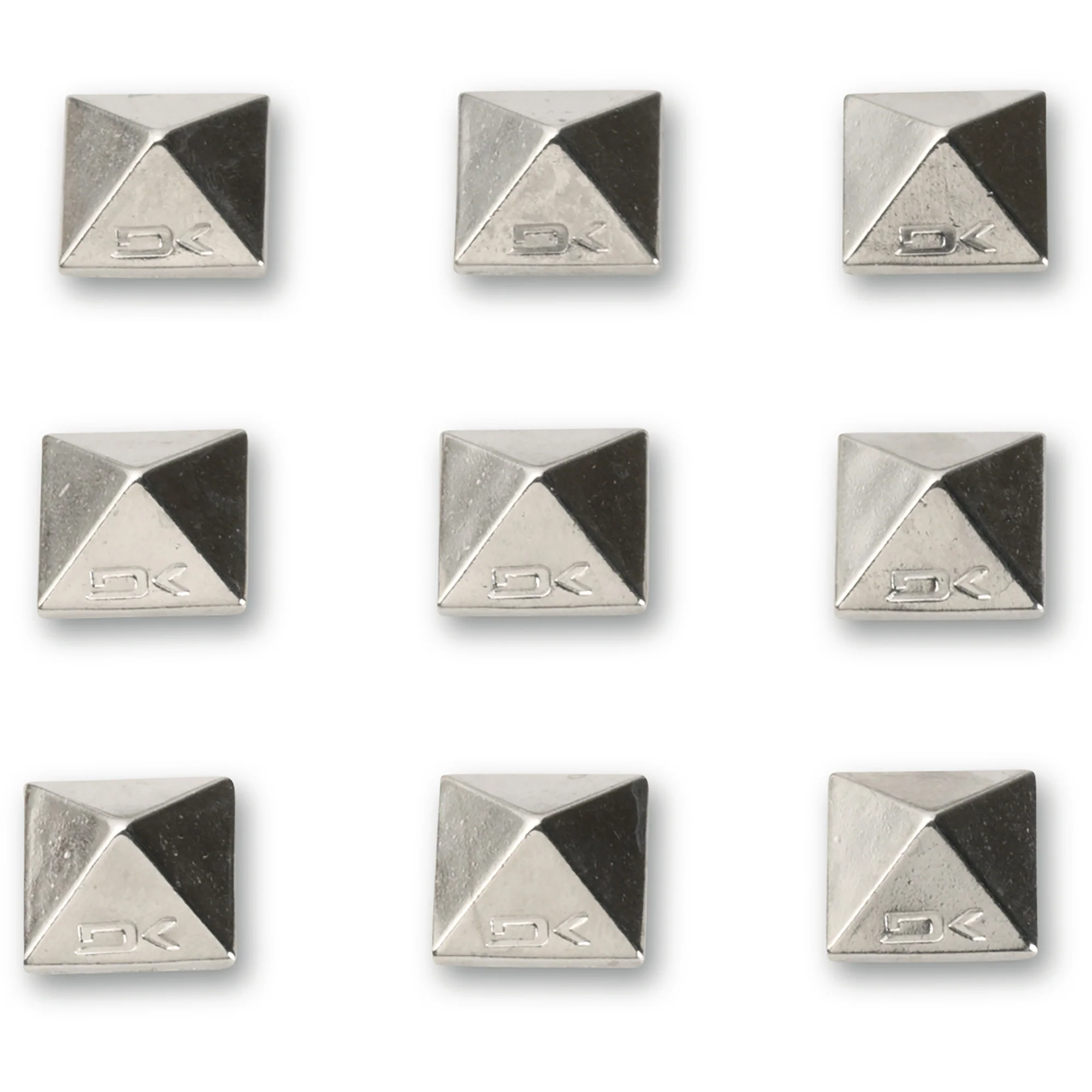 Pyramid Studs Snowboard Stomp Pad - Image 3
